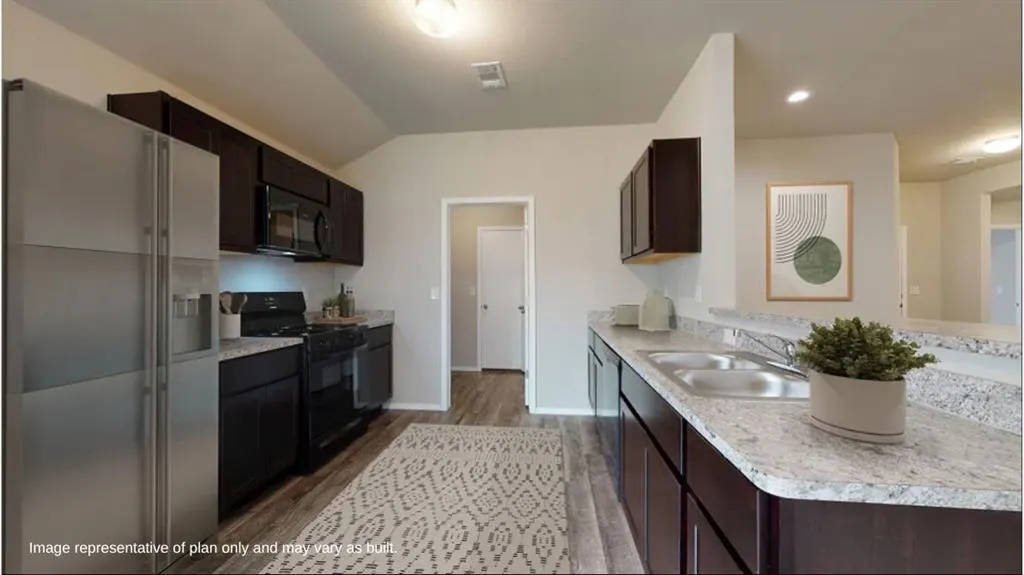 Photo 5 — 10012 SW 37th Street, Mustang, OK 73064