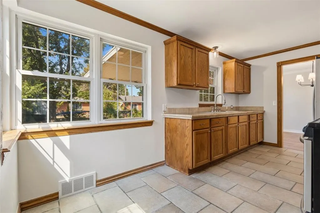 Photo 10 — 3129 NW 67th Street, Oklahoma City, OK 73116