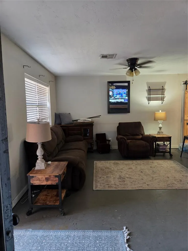 Photo 8 — 124 E Gardner Street, Pauls Valley, OK 73075
