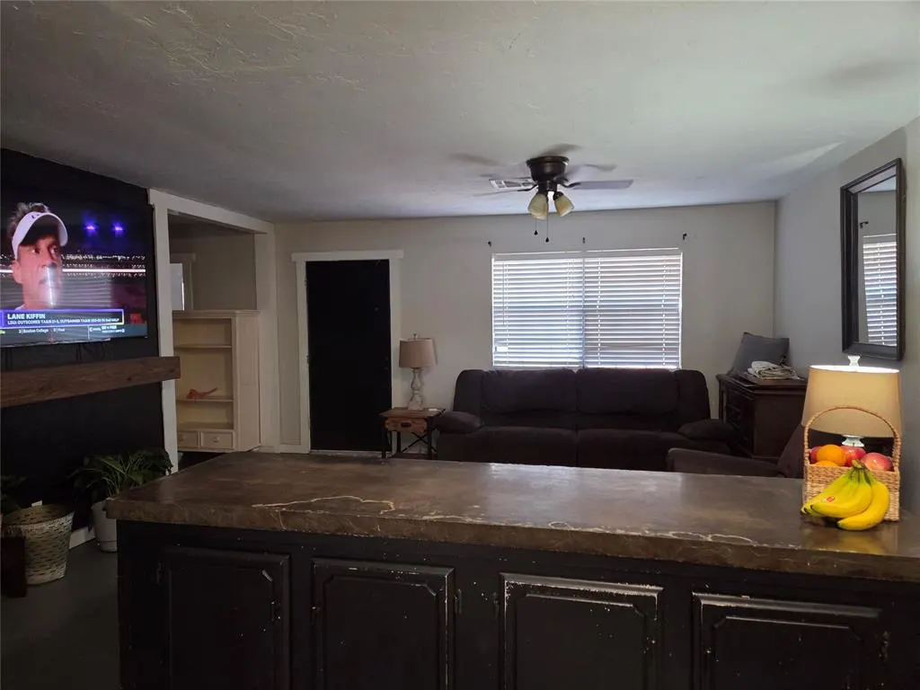Photo 9 — 124 E Gardner Street, Pauls Valley, OK 73075