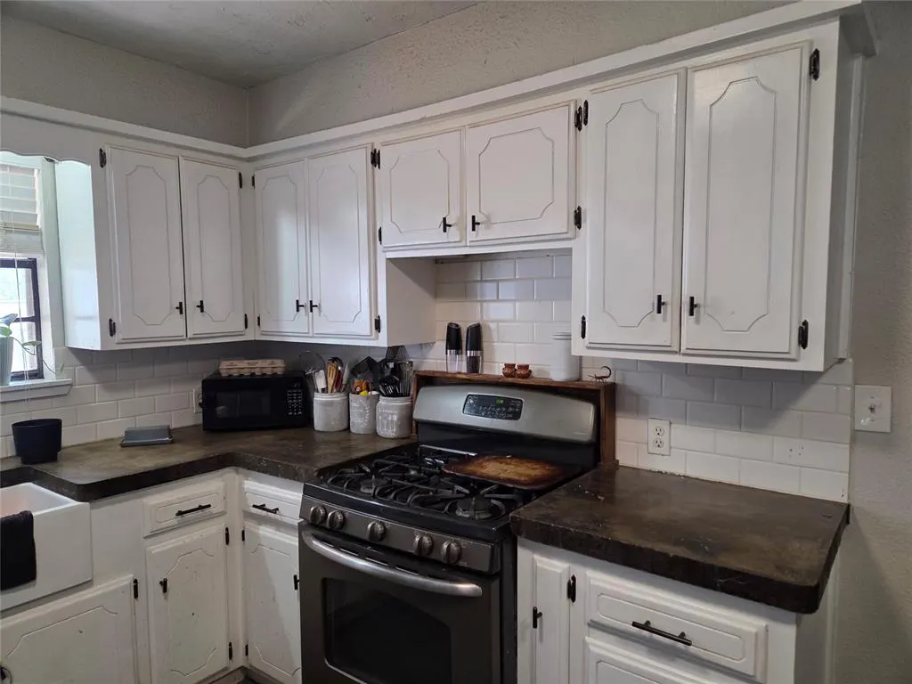 Photo 11 — 124 E Gardner Street, Pauls Valley, OK 73075