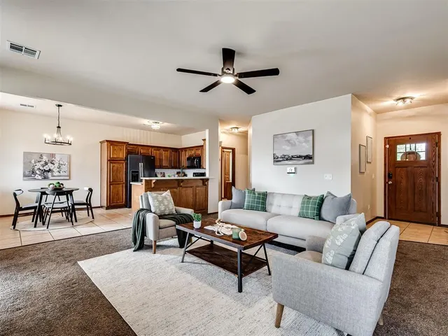 Photo 4 — 490 NE 23rd Terrace, Newcastle, OK 73065