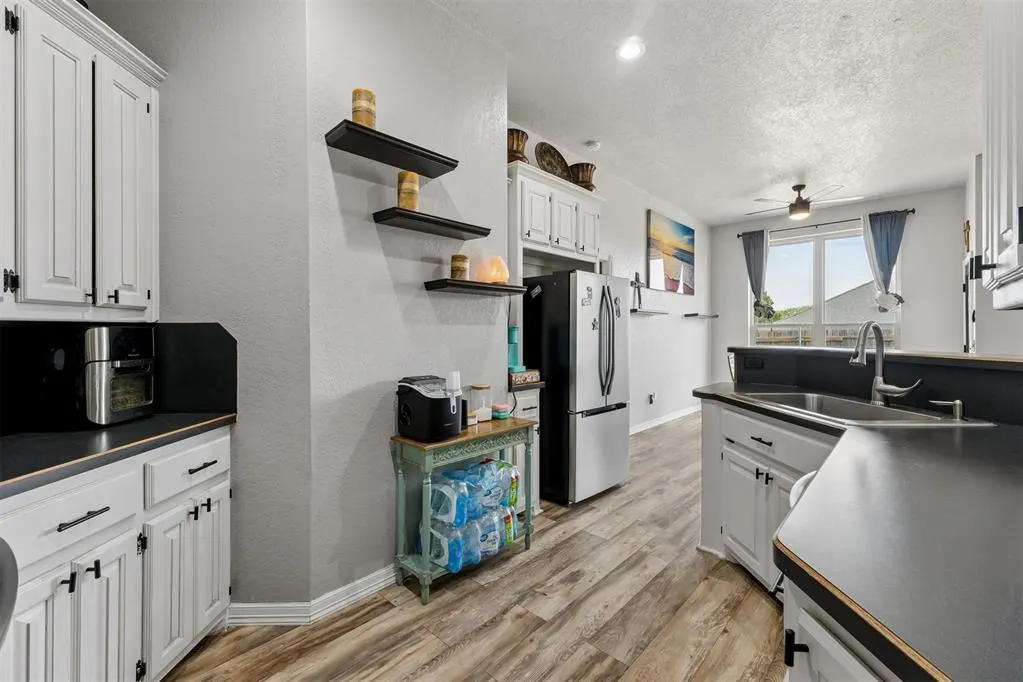 Photo 14 — 616 Madeline Lane, Moore, OK 73160