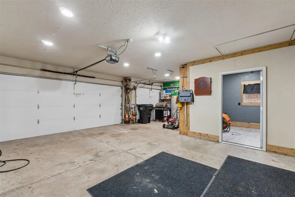 Photo 32 — 616 Madeline Lane, Moore, OK 73160
