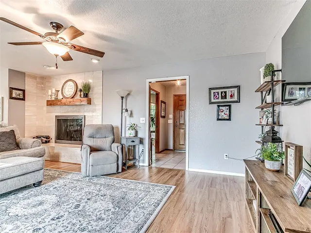 Photo 7 — 20383 N Council Road, Edmond, OK 73012