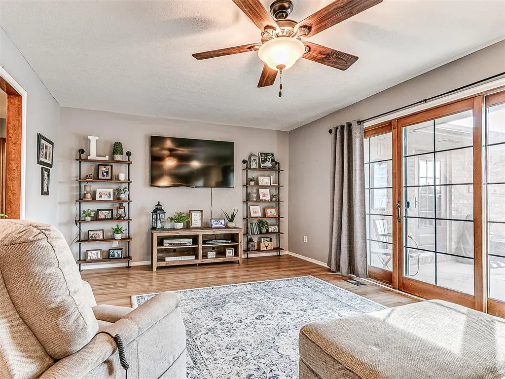 Photo 9 — 20383 N Council Road, Edmond, OK 73012