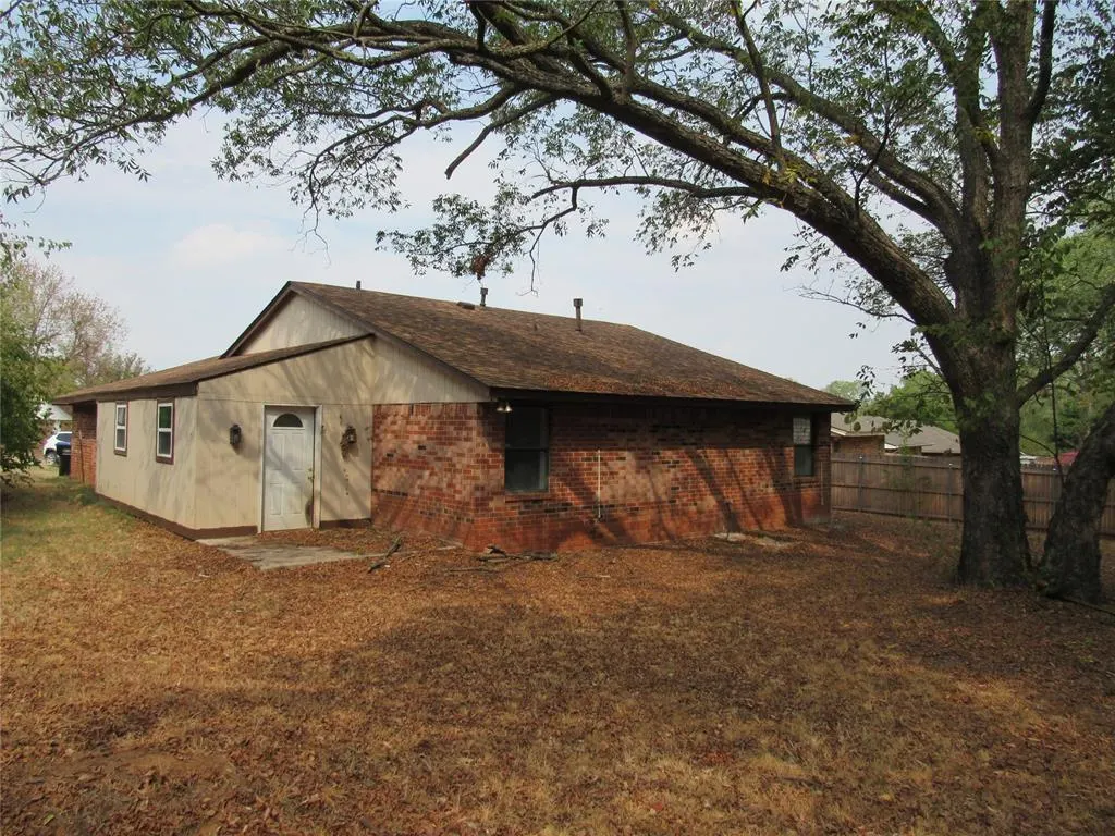 Photo 13 — 105 Stonewood Drive, Noble, OK 73068