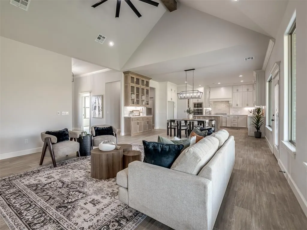 Photo 10 — 2237 W Cole Drive, Mustang, OK 73064