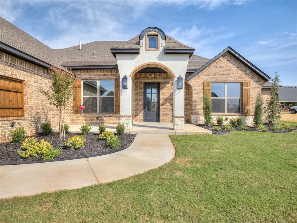 Photo 44 — 2237 W Cole Drive, Mustang, OK 73064