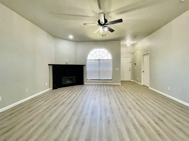 Photo 3 — 17505 Bronze Lane, Edmond, OK 73012
