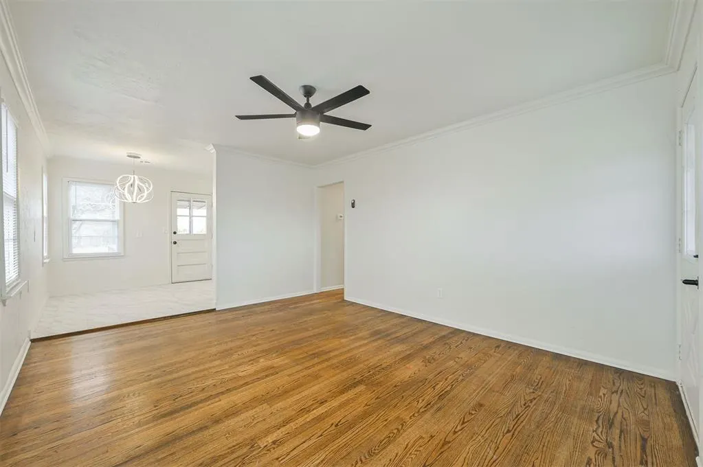Photo 6 — 231 Russell Drive, Midwest City, OK 73110