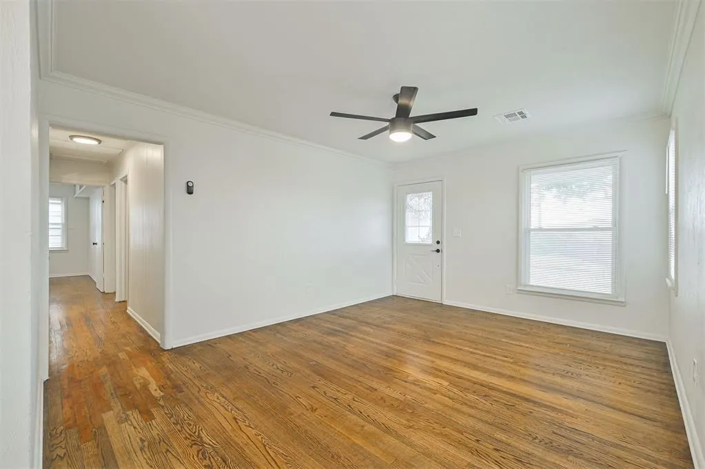 Photo 7 — 231 Russell Drive, Midwest City, OK 73110