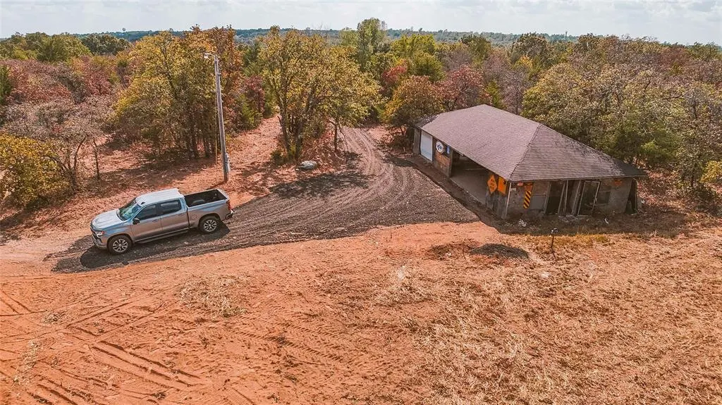Photo 8 — 14201 Flatt Circle, Oklahoma City, OK 73165
