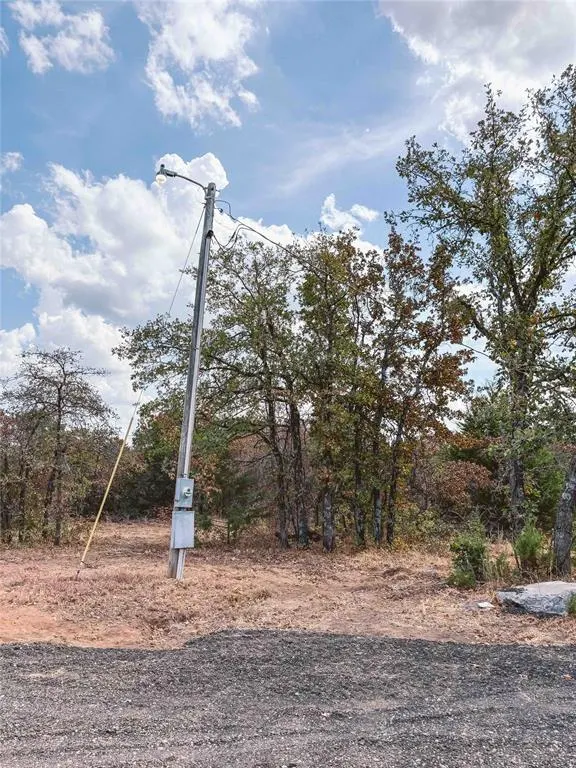 Photo 14 — 14201 Flatt Circle, Oklahoma City, OK 73165
