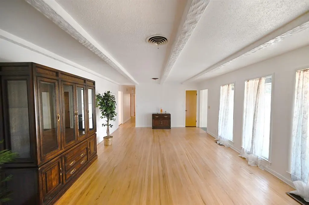 Photo 3 — 17 Hillcrest Street, Perry, OK 73077