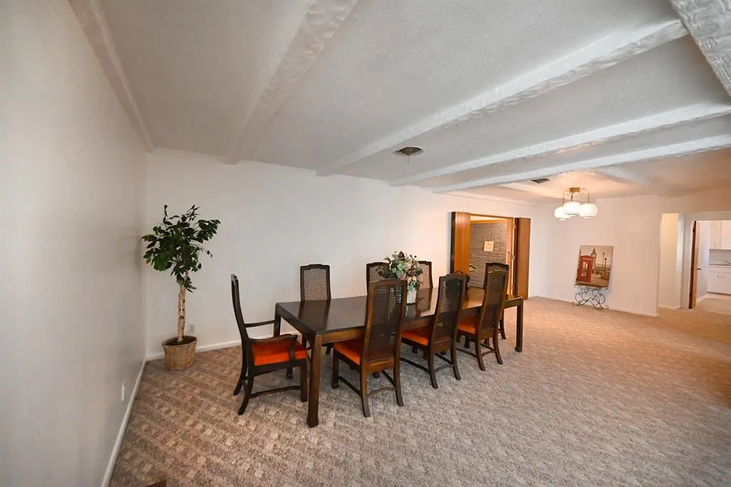 Photo 10 — 17 Hillcrest Street, Perry, OK 73077
