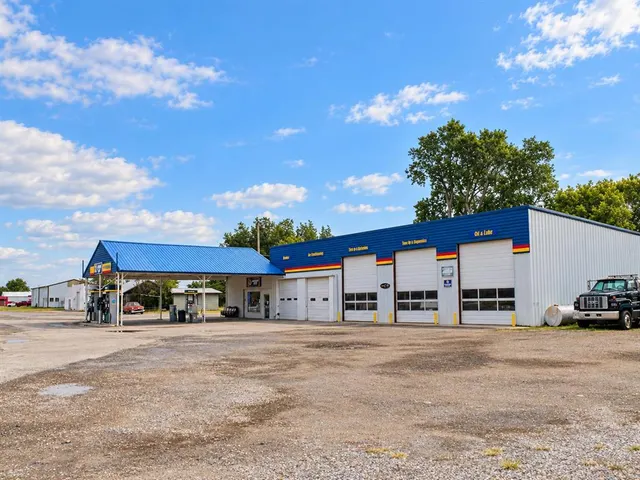 Photo 3 — 408 N Hazlett Street, Fort Cobb, OK 73038