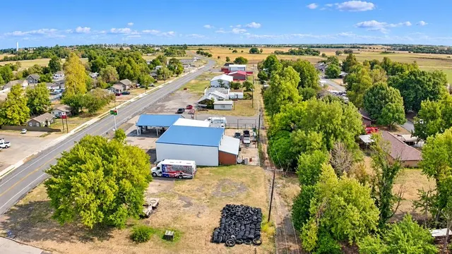 Photo 5 — 408 N Hazlett Street, Fort Cobb, OK 73038
