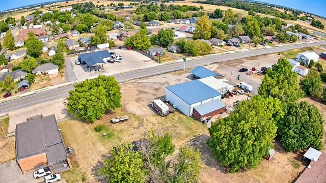 Photo 7 — 408 N Hazlett Street, Fort Cobb, OK 73038