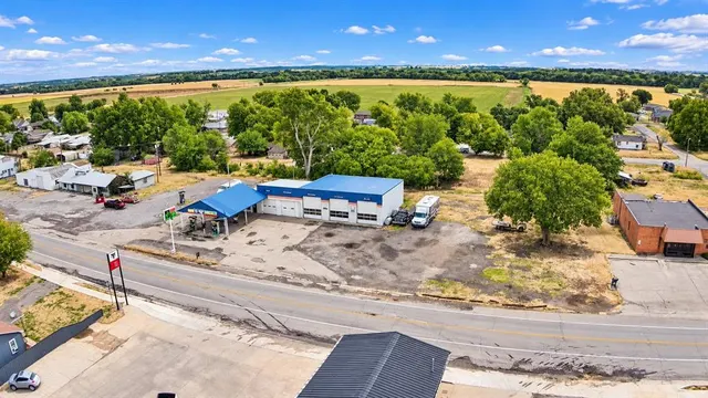 Photo 8 — 408 N Hazlett Street, Fort Cobb, OK 73038