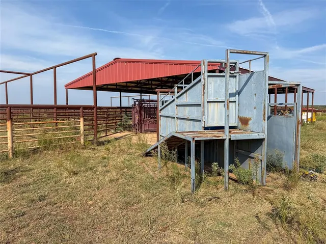 Photo 4 — E 800 Rd Road, Tryon, OK 74875