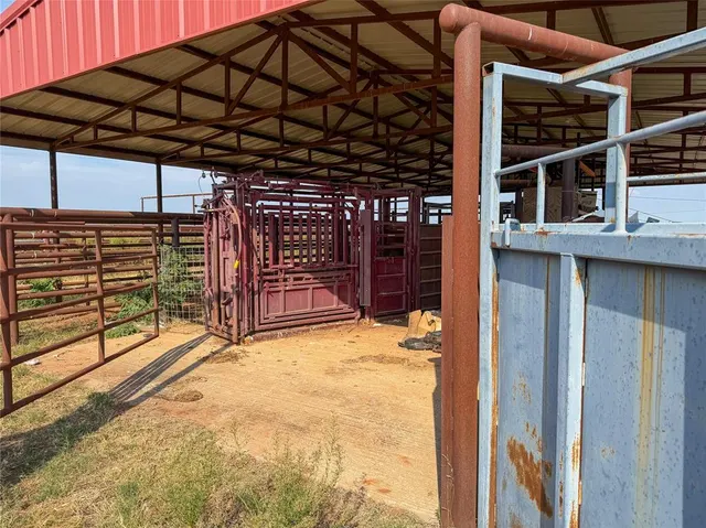 Photo 5 — E 800 Rd Road, Tryon, OK 74875