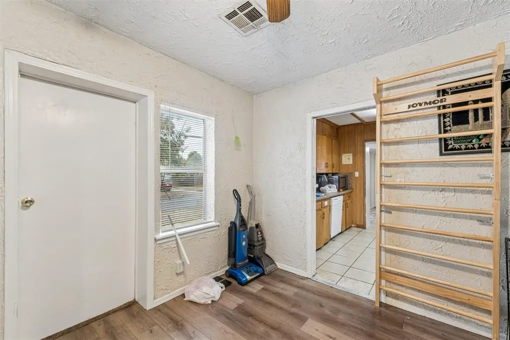 Photo 19 — 2935 NW 20th Street, Oklahoma City, OK 73107