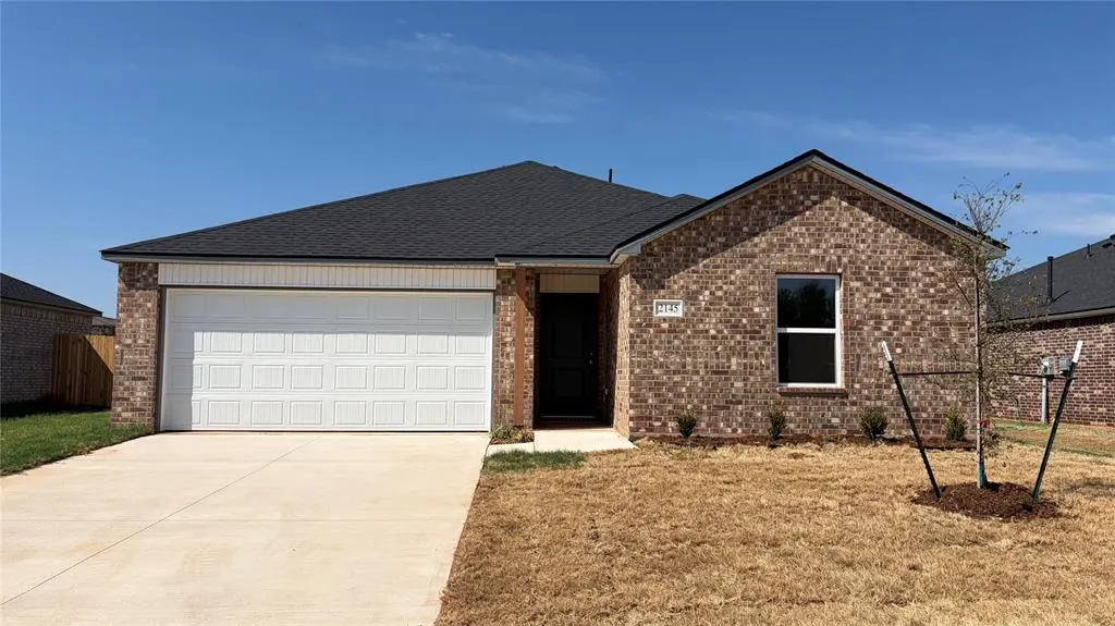 Front exterior — 2145 Cedar Creek Avenue, Yukon, OK 73099