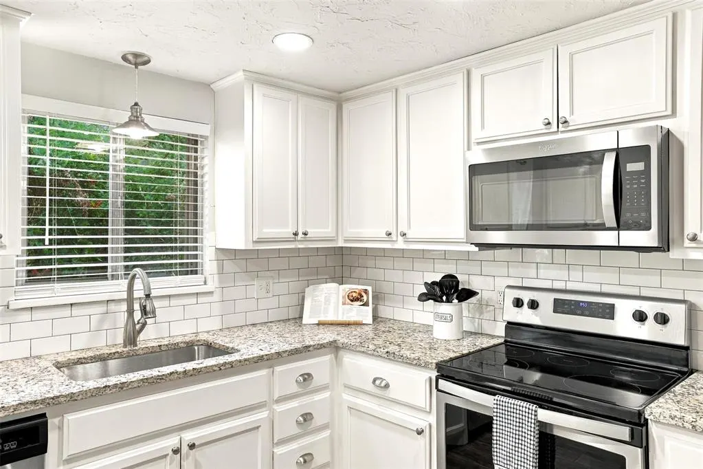 Photo 10 — 6909 Bernadine Lane, Oklahoma City, OK 73159