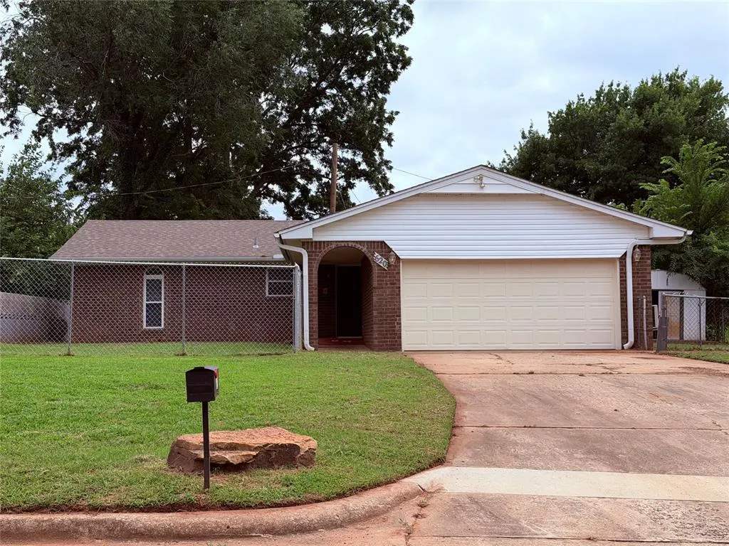 Front exterior — 620 W Adams Street, Purcell, OK 73080