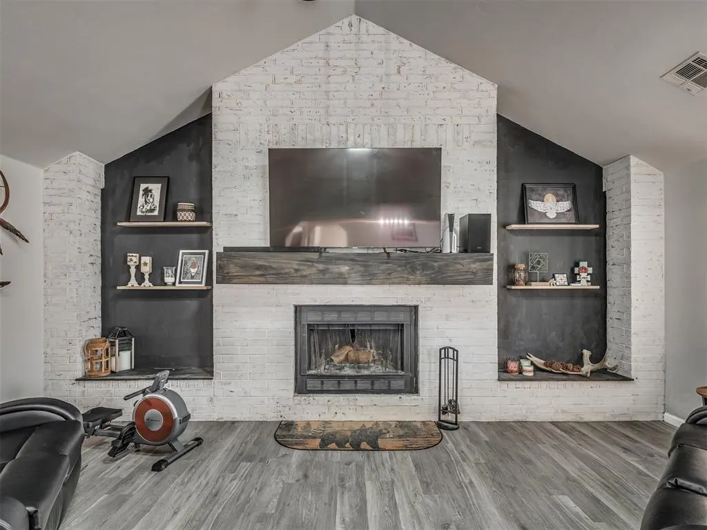 Photo 6 — 10828 Eastway Street, McLoud, OK 74851