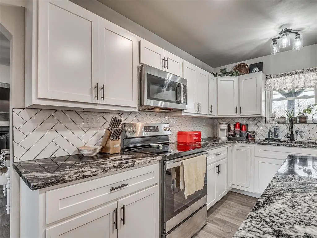 Photo 13 — 10828 Eastway Street, McLoud, OK 74851