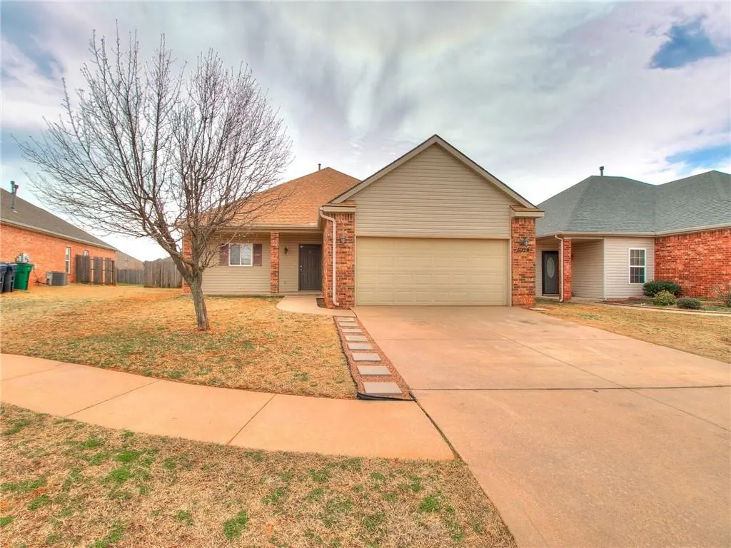 Front exterior — 5928 SE 69th Street, Oklahoma City, OK 73135