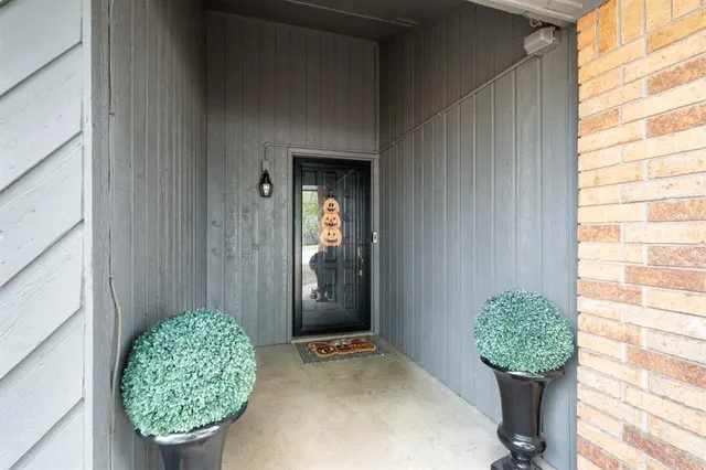 Photo 3 — 3115 Bent Oaks Circle, Norman, OK 73072