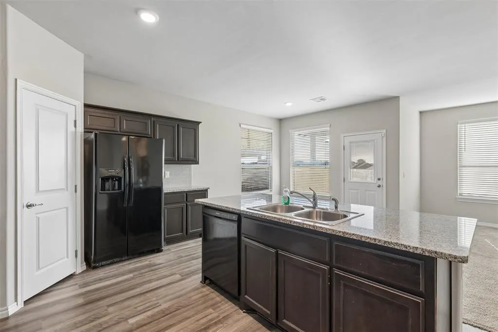 Photo 13 — 9520 Timberland Lane, Yukon, OK 73099