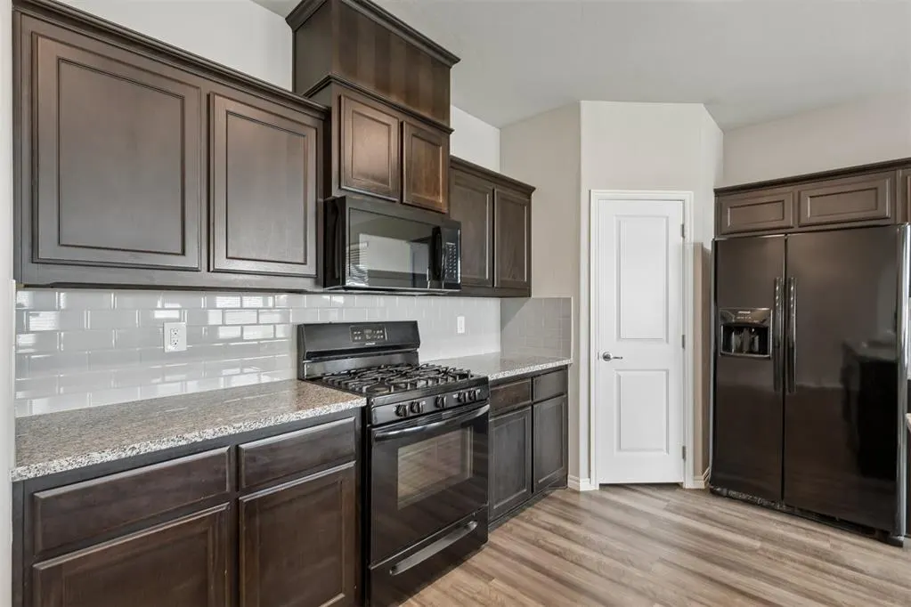 Photo 14 — 9520 Timberland Lane, Yukon, OK 73099