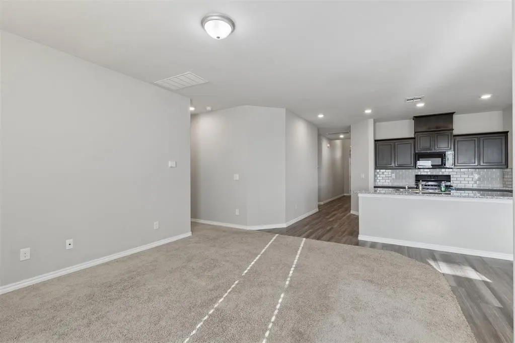 Photo 4 — 9520 Timberland Lane, Yukon, OK 73099