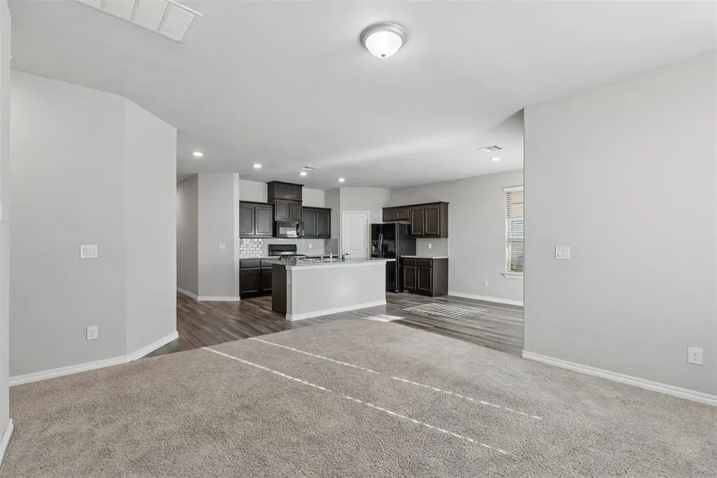 Photo 5 — 9520 Timberland Lane, Yukon, OK 73099