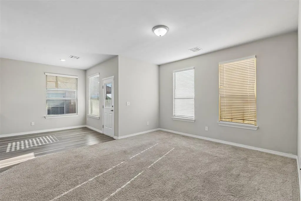 Photo 6 — 9520 Timberland Lane, Yukon, OK 73099