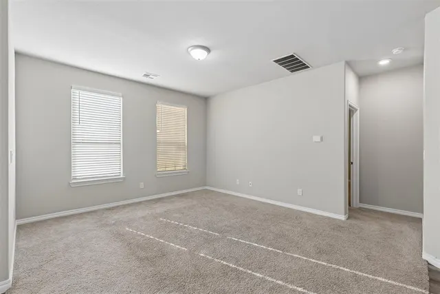 Photo 8 — 9520 Timberland Lane, Yukon, OK 73099