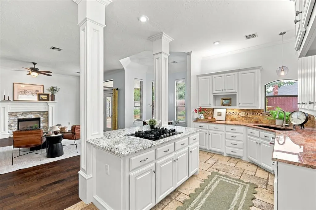 Photo 10 — 2421 Marforio Place, Oklahoma City, OK 73170