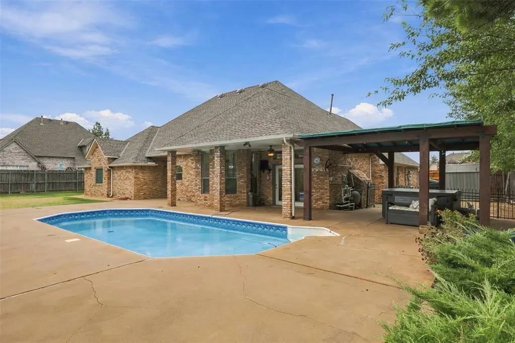 Photo 41 — 2421 Marforio Place, Oklahoma City, OK 73170