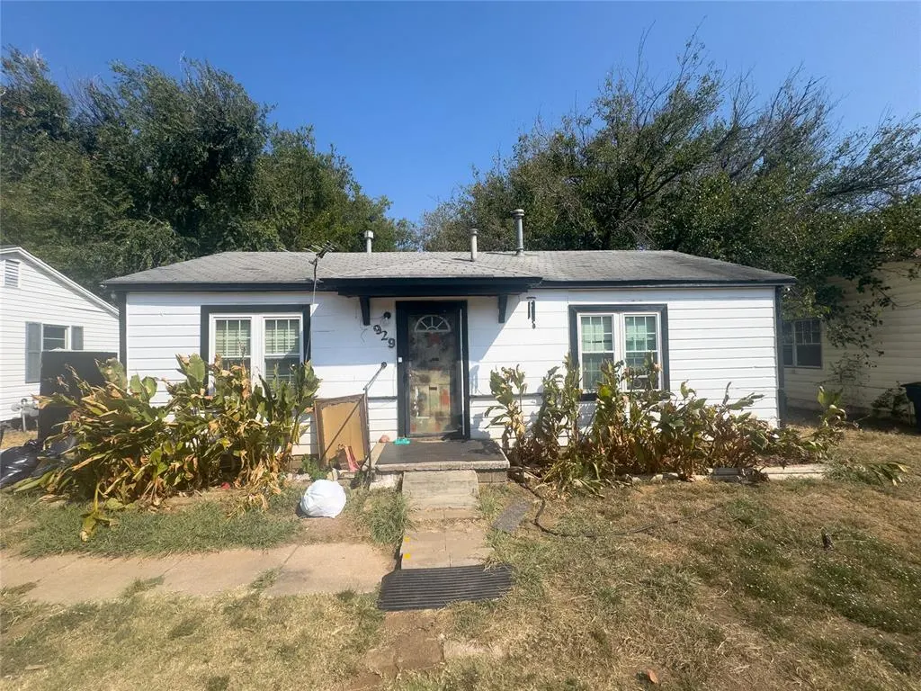 Front exterior — 929 N Patchin Avenue, Shawnee, OK 74801