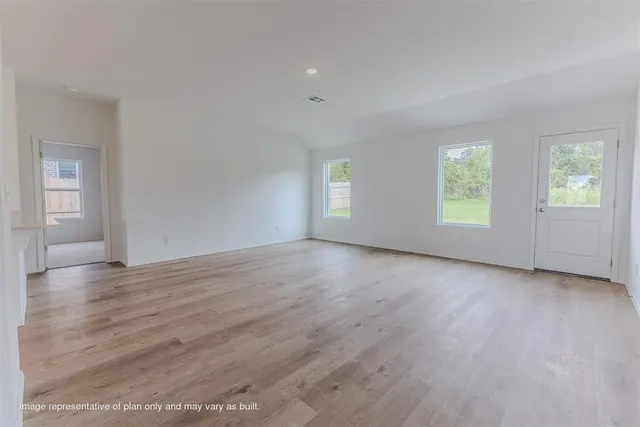 Photo 3 — 624 South Haven Drive, Noble, OK 73068