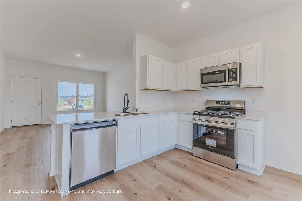 Photo 3 — 617 South Haven Drive, Noble, OK 73068