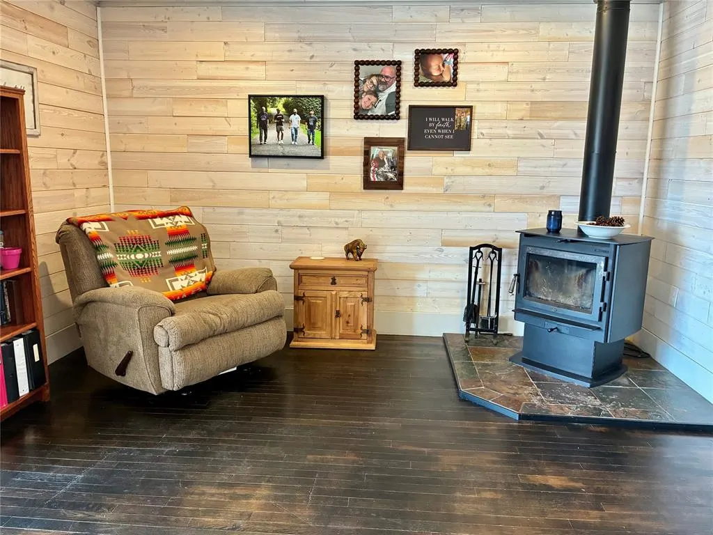 Photo 2 — 305 E Main Street, Hydro, OK 73048