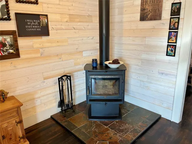 Photo 3 — 305 E Main Street, Hydro, OK 73048