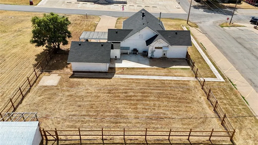 Photo 41 — 305 E Main Street, Hydro, OK 73048
