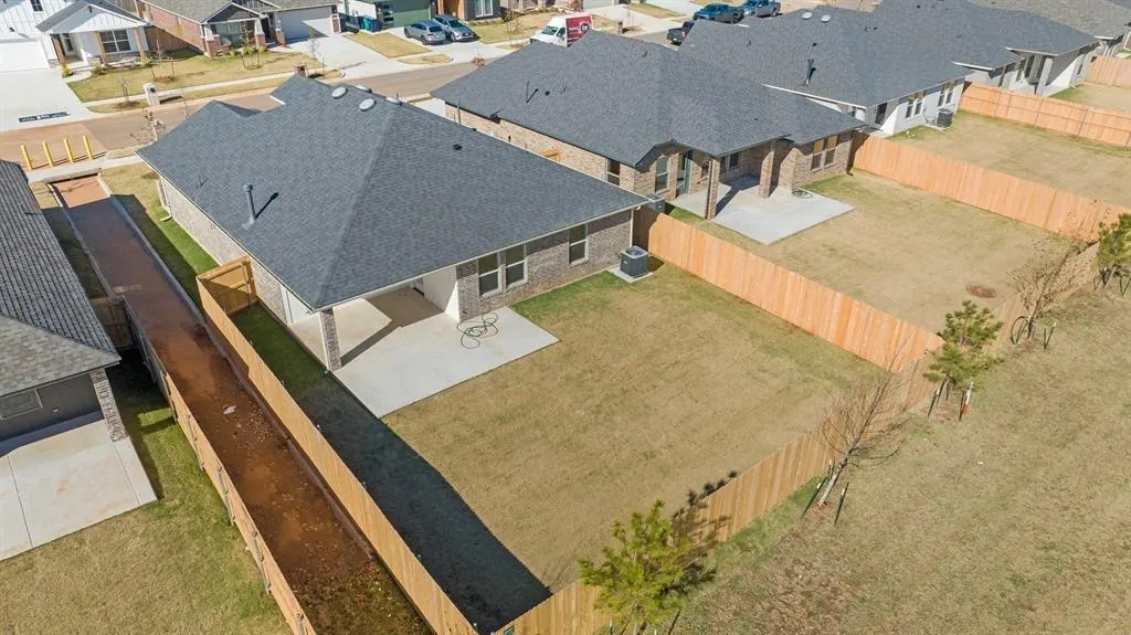 Photo 31 — 3240 Pagoda Pead Drive, Yukon, OK 73099