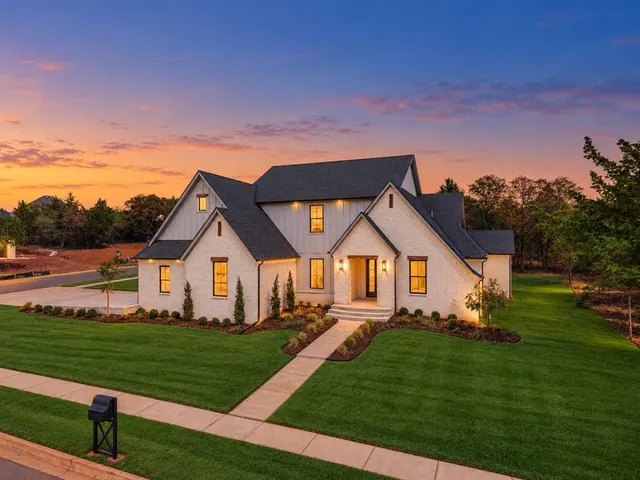 Photo 2 — 2236 Twister Trail, Edmond, OK 73034